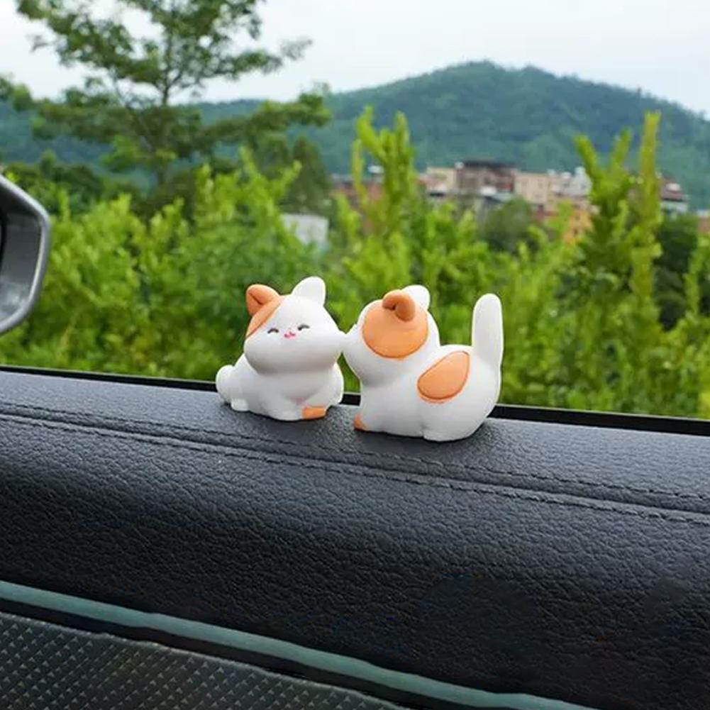 Cute Kissing Animals Car Decor Adorable Dashboard Figurine For Windshield Rearview Mirror Funny Couple Statue Car Accessories