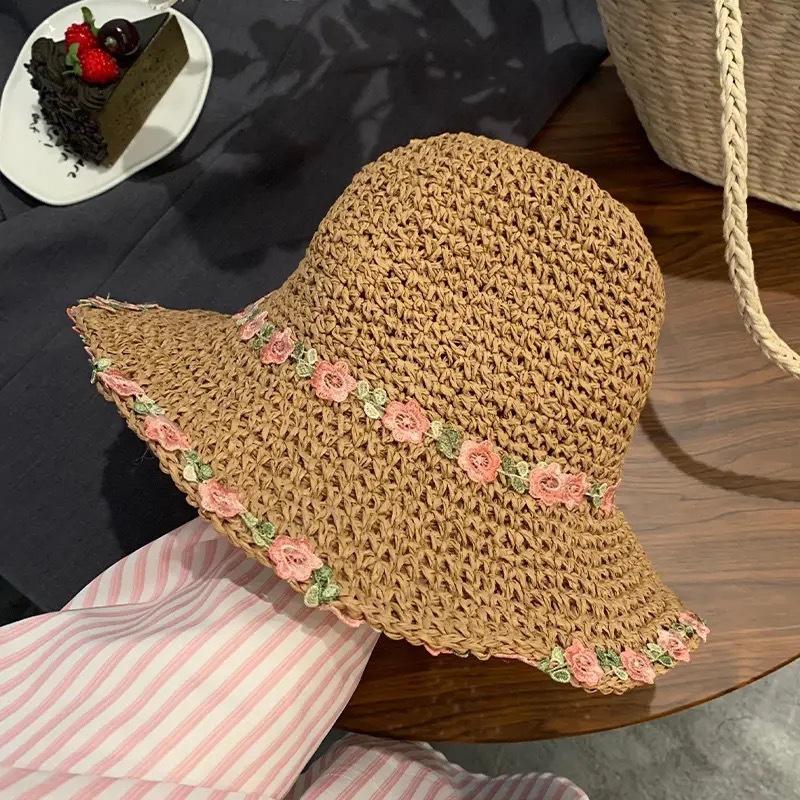 New holiday seaside straw hat, women's big summer sunscreen hat, small foldable flower woven hat