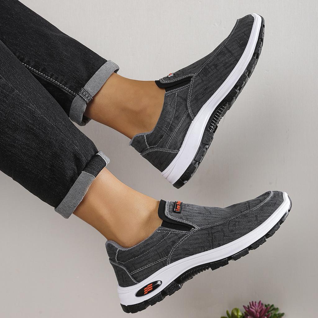Stepping shoes spring one-pedal medium and old shallow mouth cloth shoes men's shoes