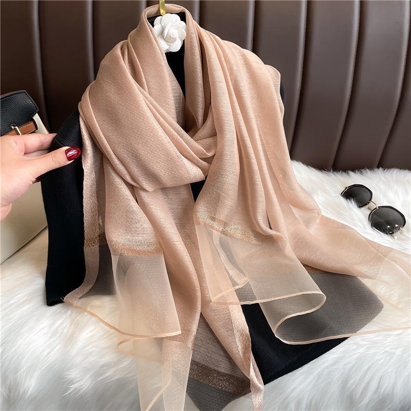 Jedwabno-wełniany szalik ze złotym brzegiem: Ochrona przeciwsłoneczna Wiosna/Jesień, Ciepły i Wszechstronny Błyszczący Szal dla Kobiet.