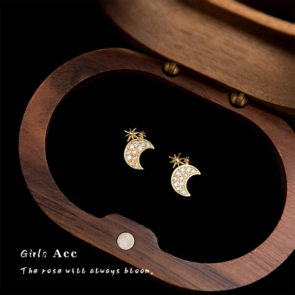Elegant Moon Star Zircon Stud Earrings - Chic & Lightweight Sleep-Friendly Design