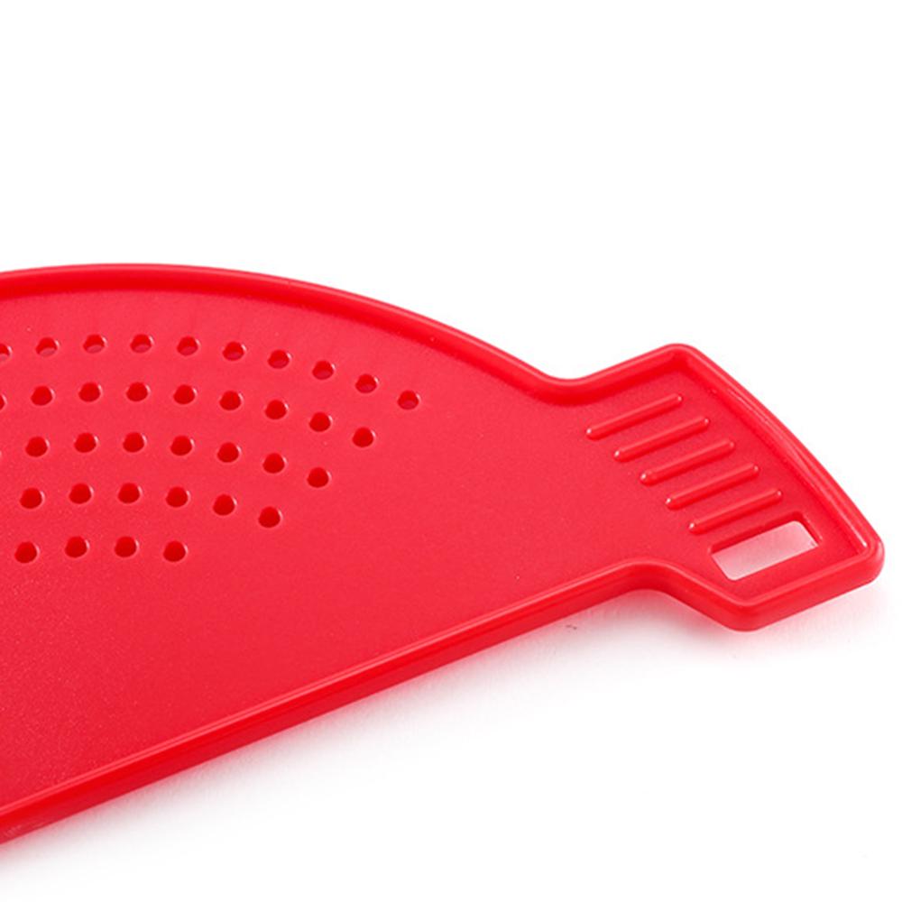Creative Plastic Drain Basket Wash Rice Filter Leak Proof Baffle Kitchen Gadget Pot Side Drainer