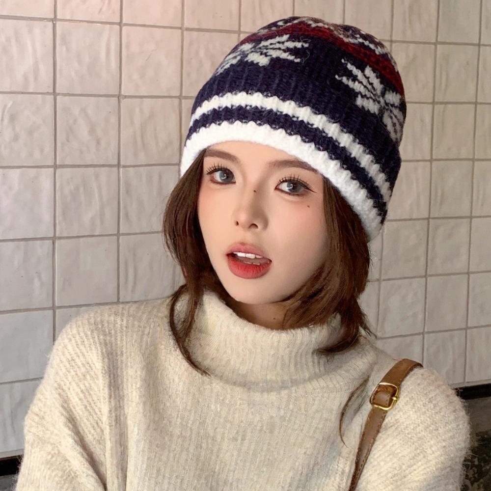 New Style Slouchy Beanie Hats Winter Warm Cap Hats Y2K Cap For Women Snowflake Marked Embroidery Winter Knitted Girl Hats Gift