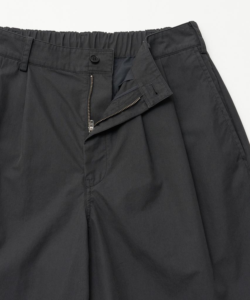 LE TIGRE Two Tuck Banded Shorts (Almost Black)