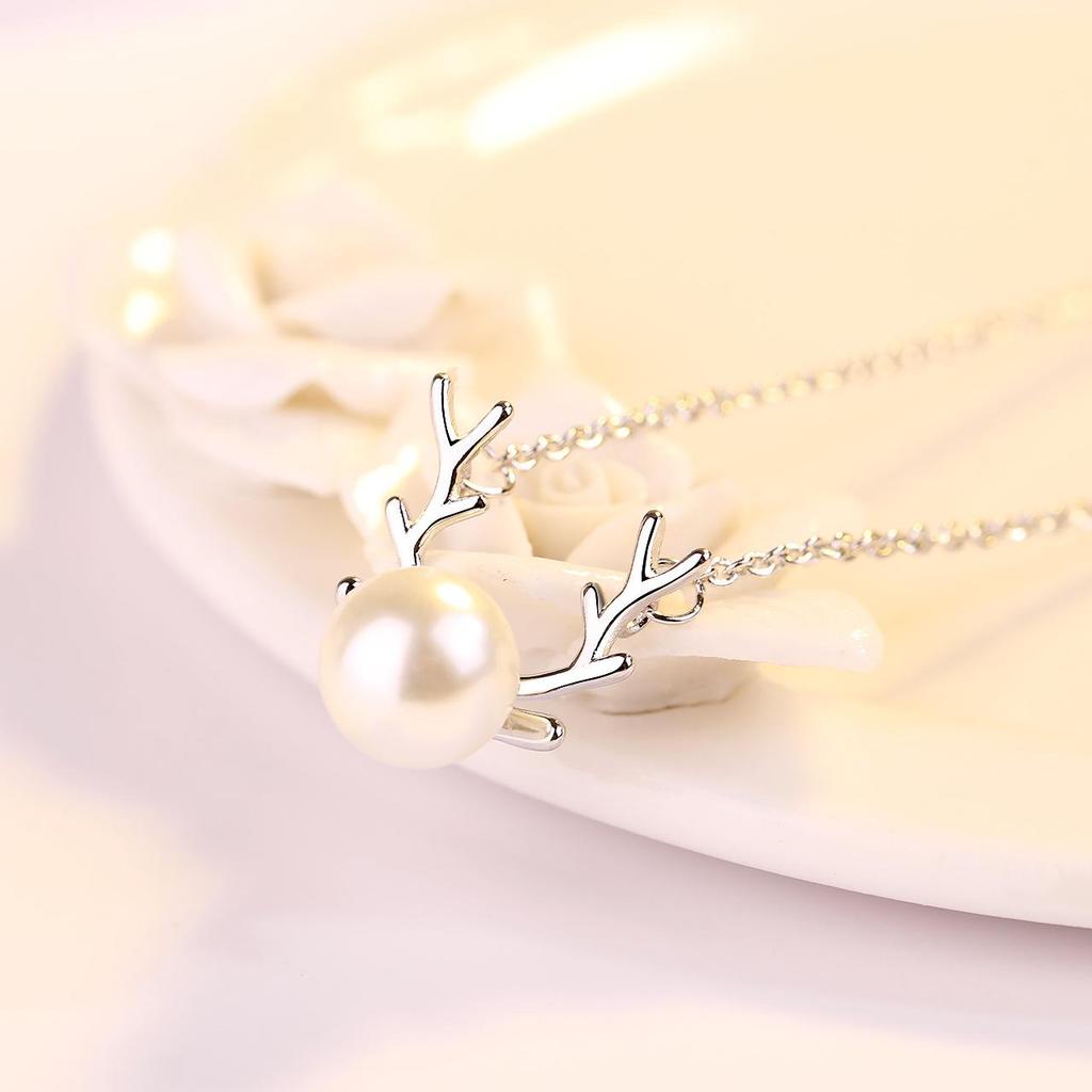 European and American Women's Fashion Copper Antler Christmas Pendant Necklace