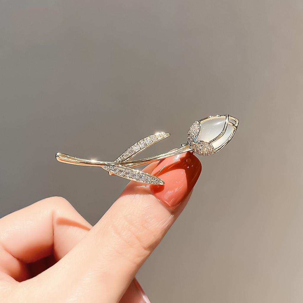Tulip Brooch Women'S High-End Luxury Brooch Temperament Pin Niche Design Cardigan Clothes High-End Accessories