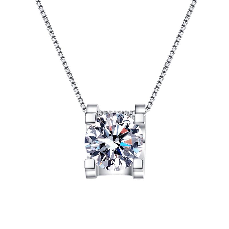 Classic Style Jewelry Four Claw S925 Sterling Silver 1ct VVs1 Moissanite Hypoallergenic Pendant Necklace of Women Gift