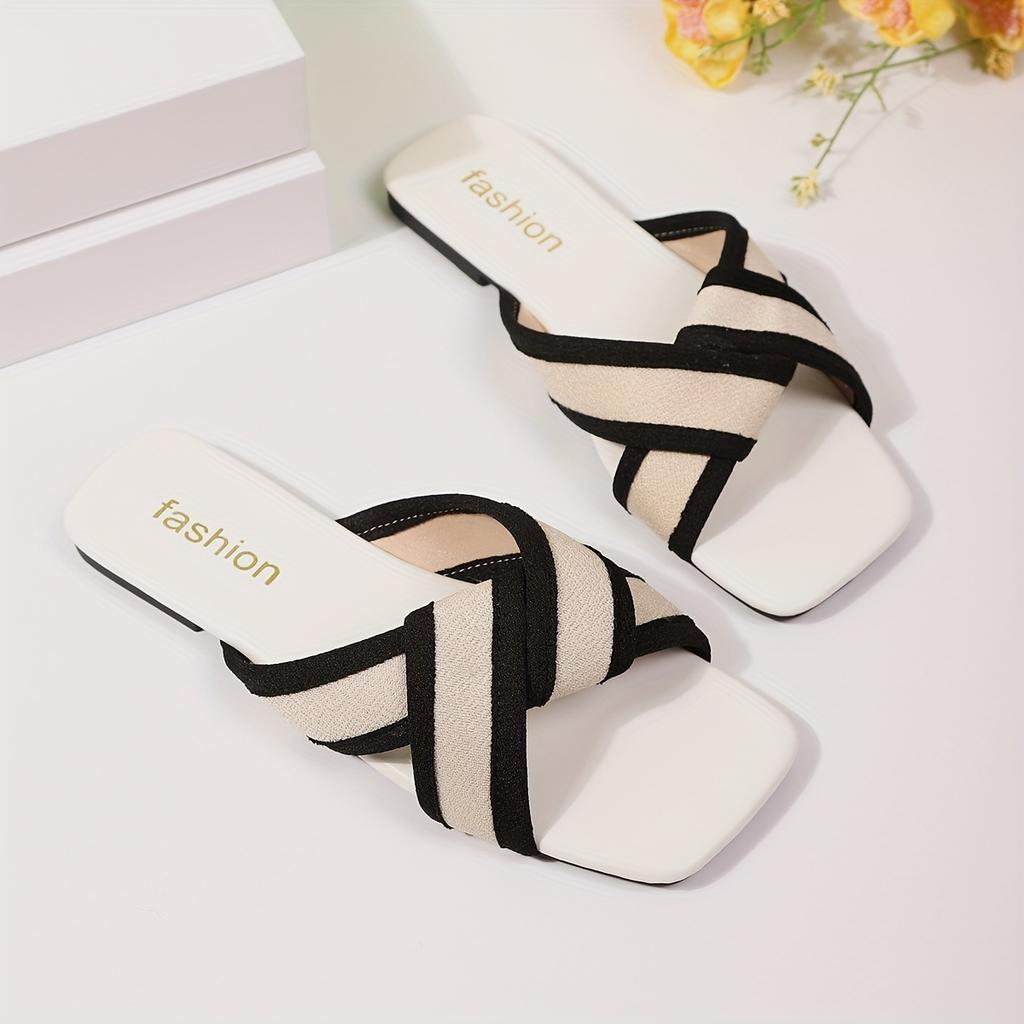 Stylish Black and White Strappy Flat Sandals - Elegant Open-Toe Design with Adjustable Straps, Perfect for Summer and Beach Wear