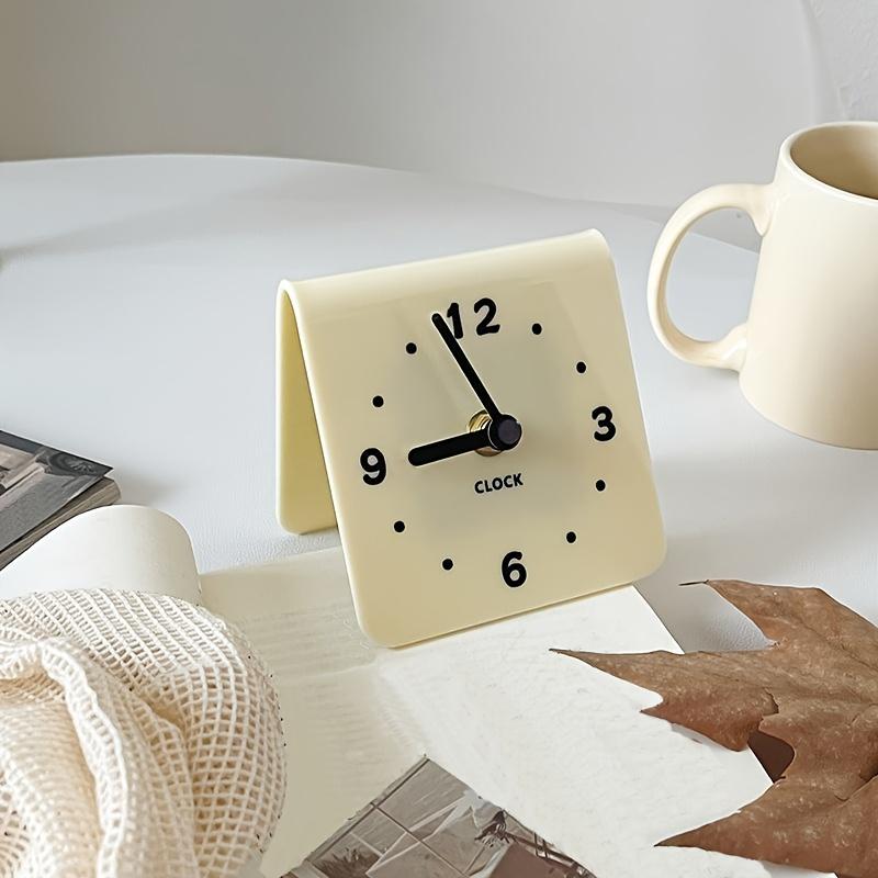 1pc Modern Silent Desktop Clock,Irregular Shape, Plastic Material, Flat Crown, Battery Operated AA, ,Classroom Battery Not Included
