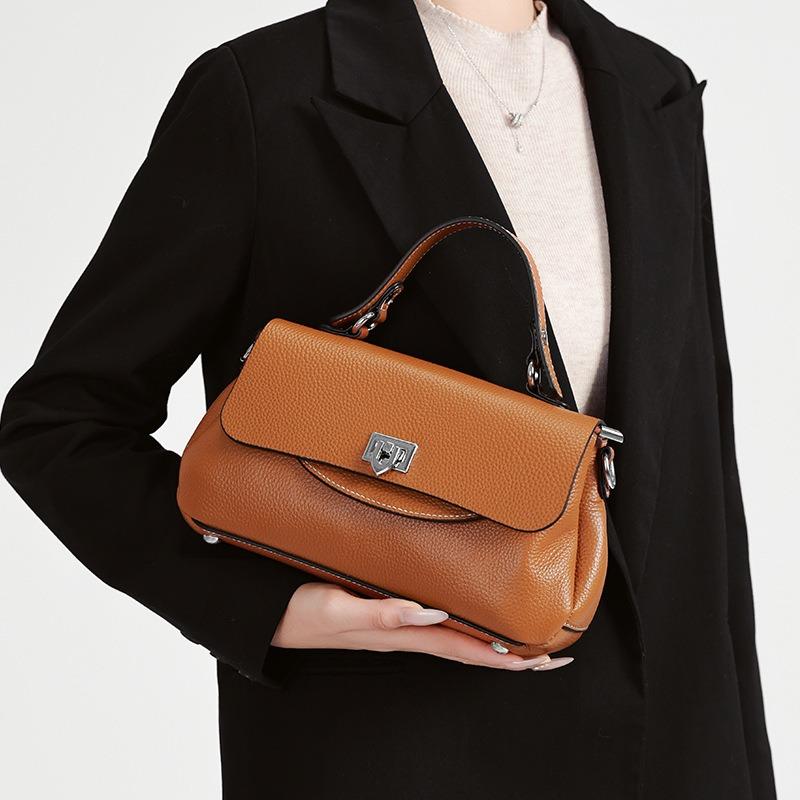 Small bag light luxury women's handbag new commuter shoulder bag women's versatile messenger bag