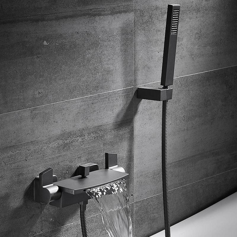 Wandmontierter Luxus-Wasserfall-Badewannen-Duscharmatur