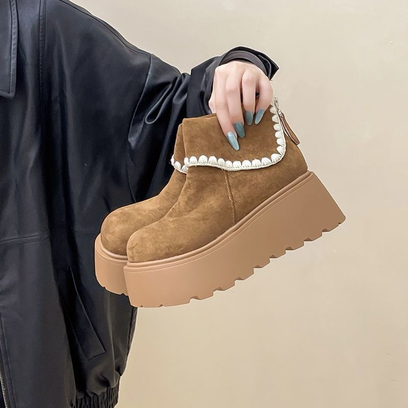 Versatile Explosion High Value Thick Bottom Retro Heightening Boken Short Boots Women's 2025 Autumn and Winter New Small Casual