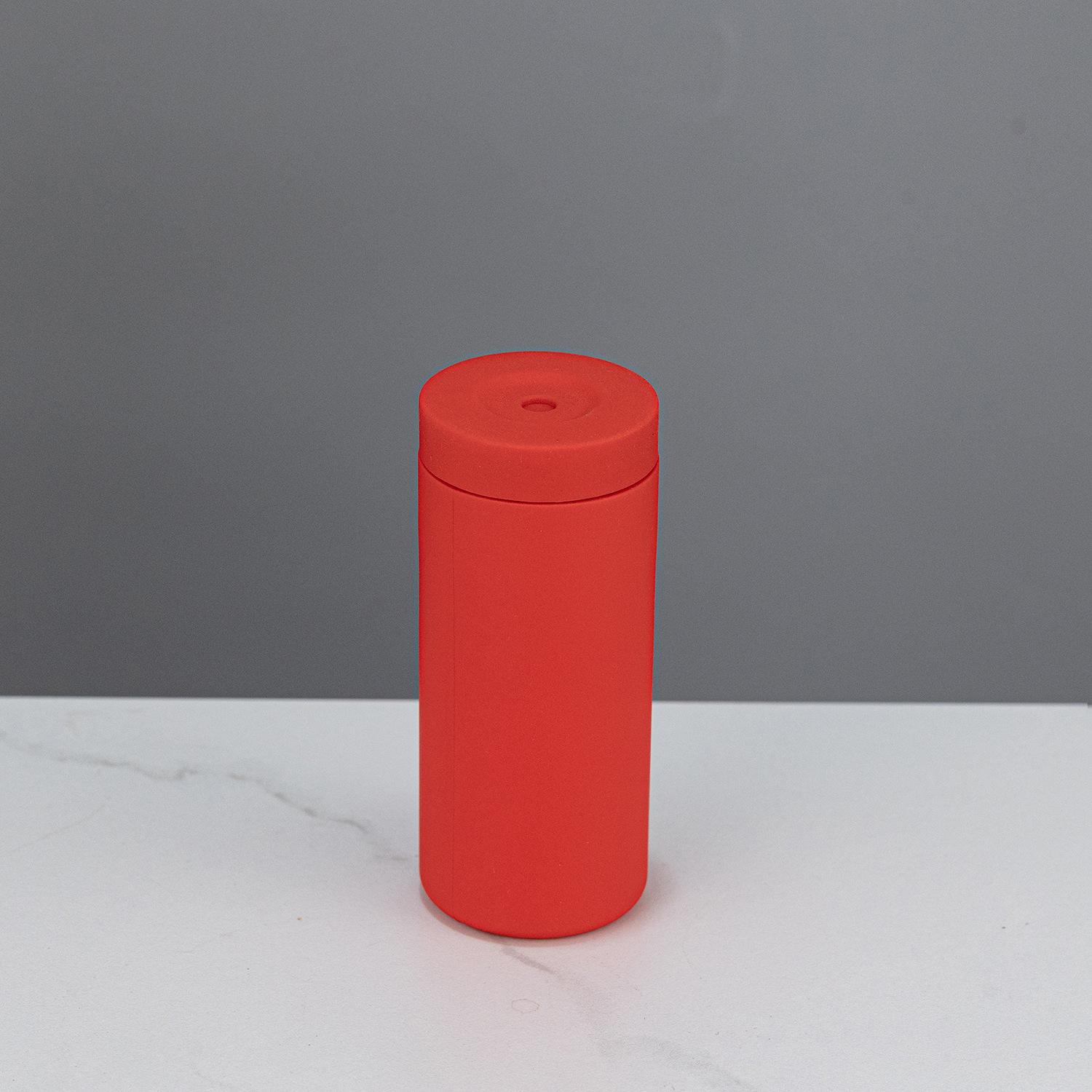 

Aquarium Soap Dispenser: Refillable Silicone Bottle for Kitchen and Bath красный