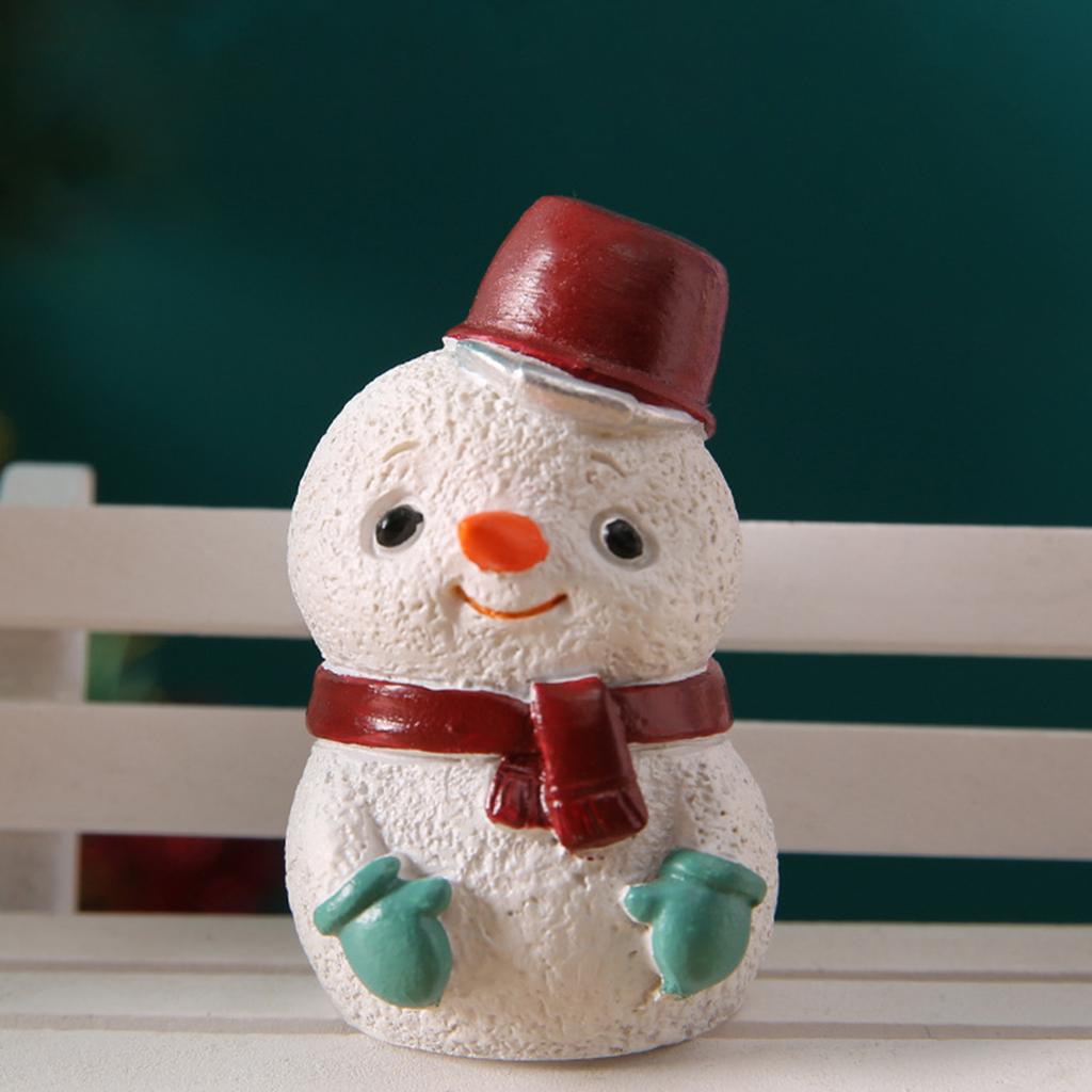 Desktop Resin Christmas Miniature Portable Movement Wonderful Table Top Decor Suitable for School Shop