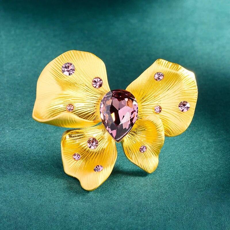 Retro Velký motýl Vysoce kvalitní slitina Brože z imitace křišťálu pro ženy Muži Přehnaná živůtka Coat Pin Příslušenství Šperky