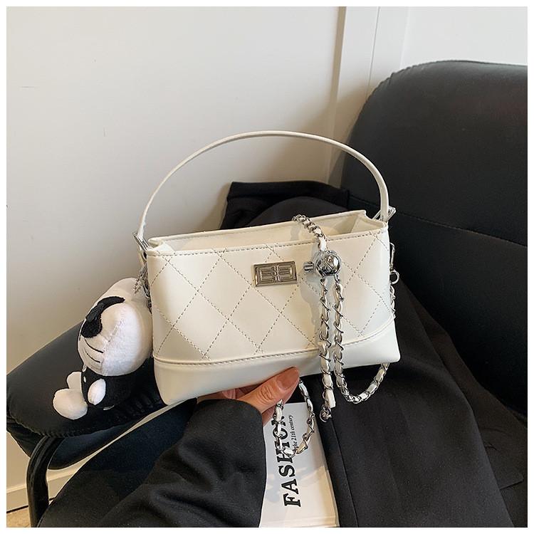 IELGY Ladies Messenger Bag Fashionable All-Match Portable Diamond Square Bag No Pendant