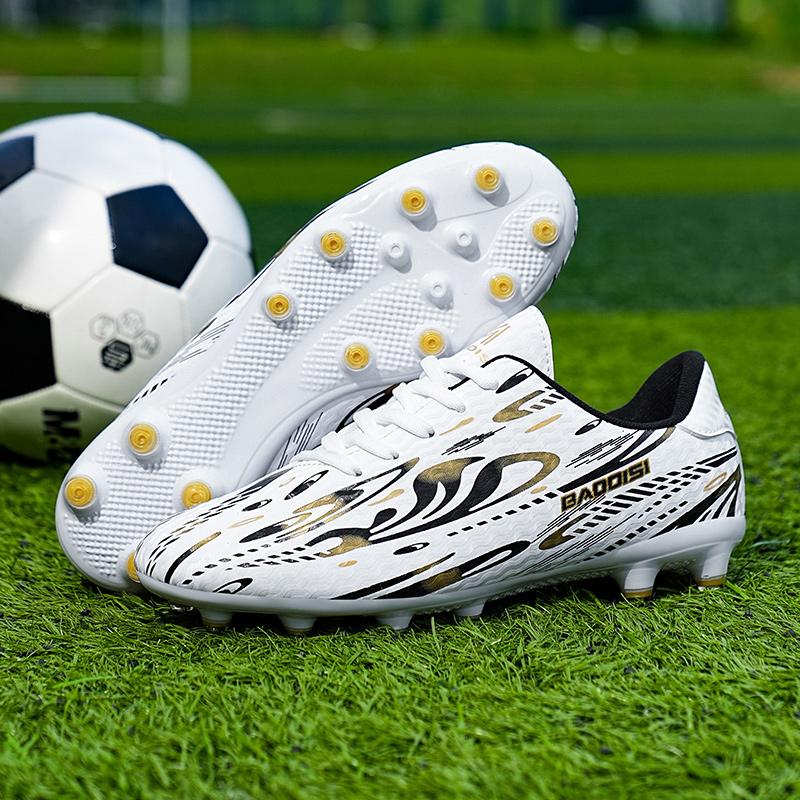 31-44  Football Shoes Shock Absorption Anti-skid and Wear-resistant Long Spike Outdoor Sports Training Football Shoes