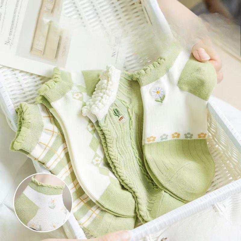 Female Spring and Summer Fashion New Lovely Small Fresh College Style Socks