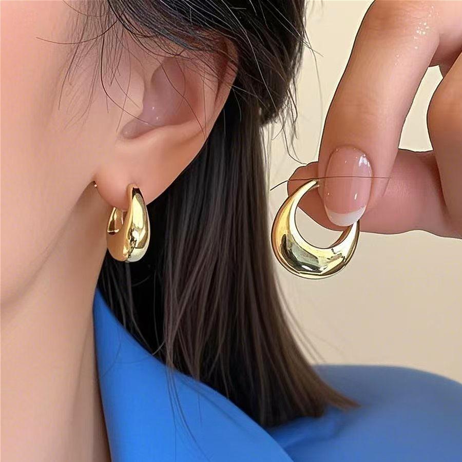 Vintage Golden Double-Layer Hollow Flower Hoop Earrings For Women Fashion Geometric Dangle Drop Earrings Daily Wear Jewelry