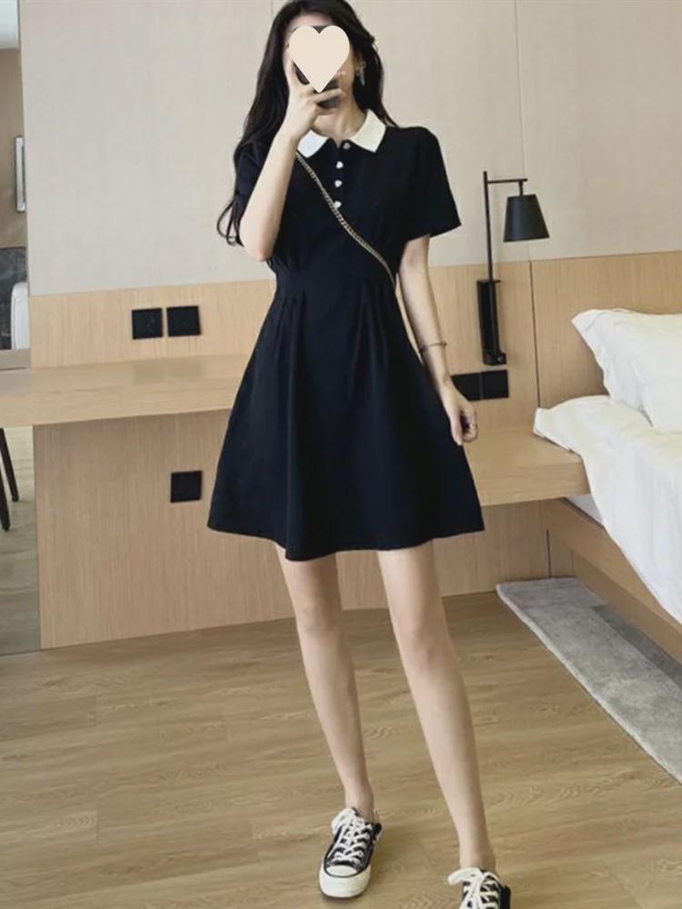 2025 Chic Hepburn-Style Little Black Dress with Waist-Defined Polo Collar