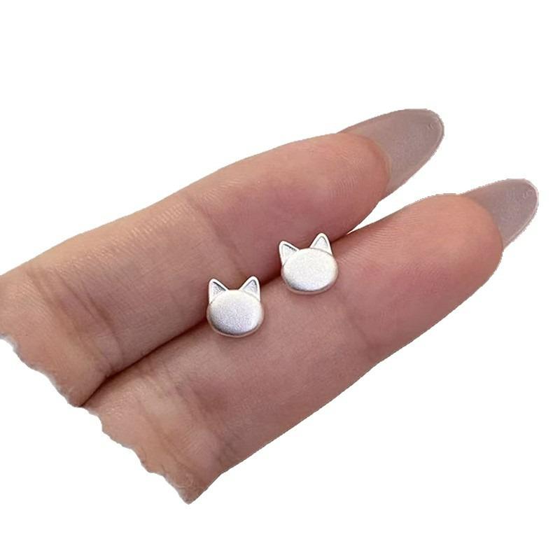 Raising Ear Holes, Small Stud Earrings for Women, Simple, Sweet, Small and Fresh Earrings, Niche Design, Versatile Earrings