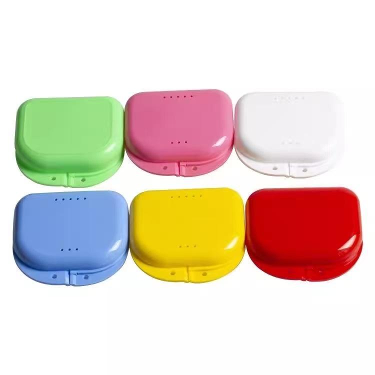 50 PCS Travel Denture Case with Air Holes Hygienic Protective Storage Box for Orthodontic Retainers Braces Aligners and Night Gu
