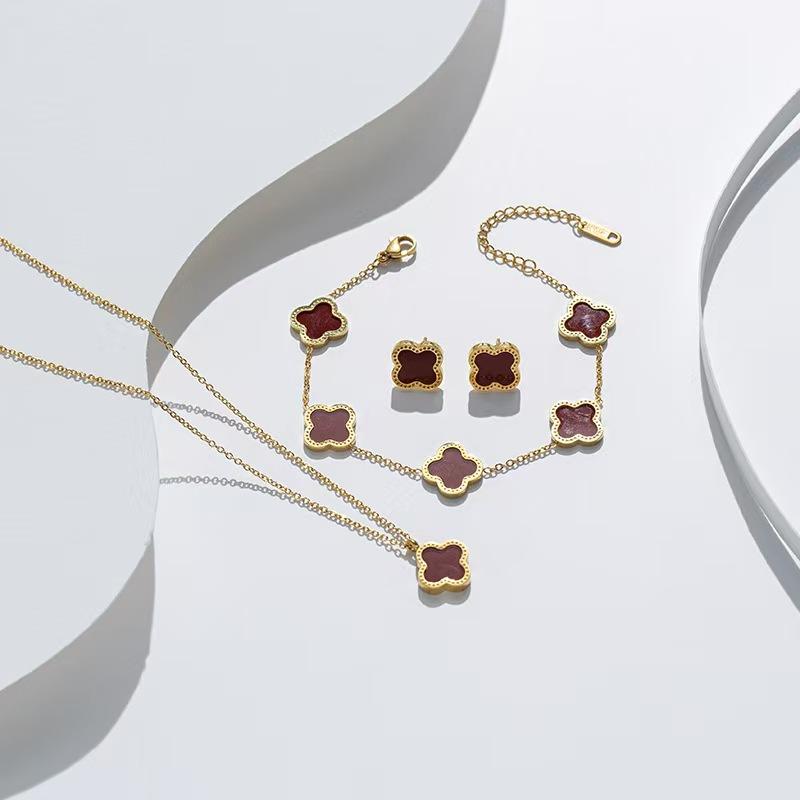 Simple Flat Double-sided Seashell Titanium Steel Four-leaf Clover Three-piece Jewelry Set Popular Online Clavicle Chain Necklace and Earrings