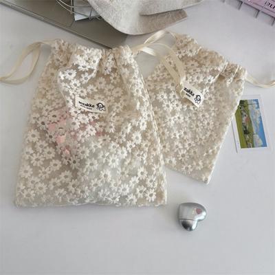 Sac à cordon en maille brodée de marguerites Dentelle Mignon pour Maquillage Voyage d'Été Organisateur Cosmétique Articles de Toilette Pochette de Rangement pour Accessoires