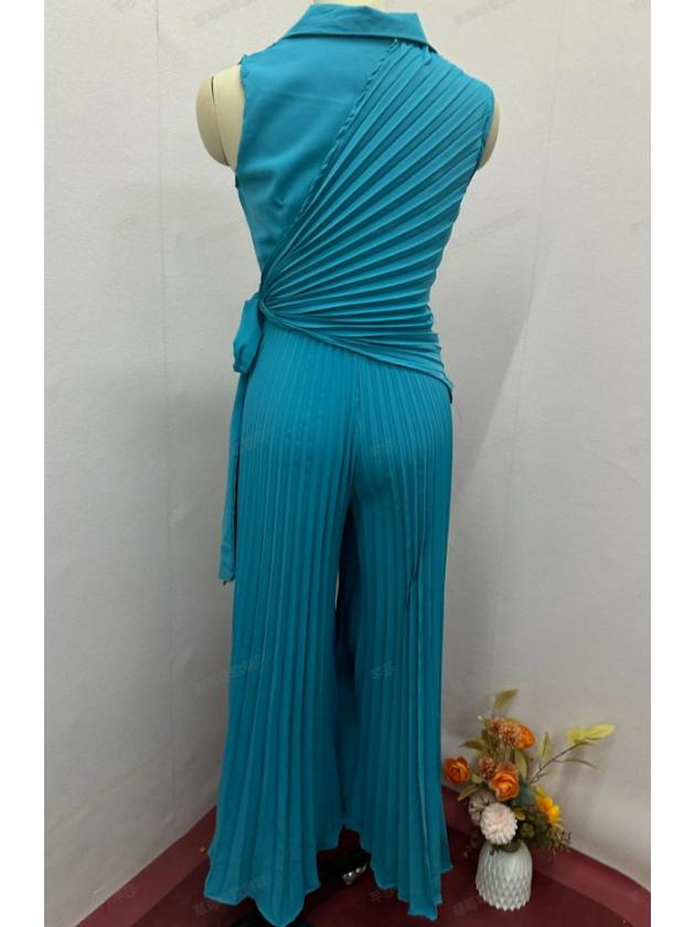 Tuta Larga Monocolore con Revers e Multi-Pieghe per Donna - Moda Estate 2025