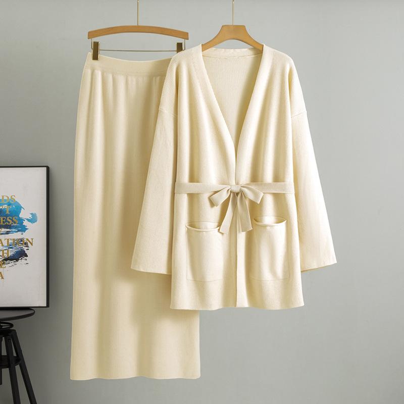 

Плюс размер женская весенняя новая V-образная горловина свободная трикотажная юбка стильный кардиган комплект из двух предметов one size абрикосовый