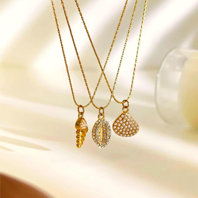 Trendy Spirals Shell Pendant Necklace In Stainless Steel Featuring Sparkling Rhinestones for Stylish Layer Look