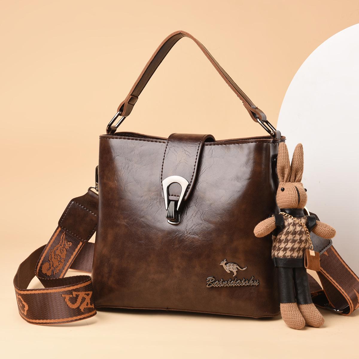 

2024 Retro Fashion Women s Crossbody Bucket Bag - Versatile Autumn/Winter Handbag with Texture Without pendant чорний