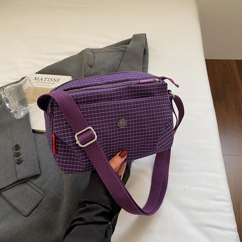 New shoulder bag underarm bag design sense fashionable and popular high-end bag messenger bag women's simple messenger bag