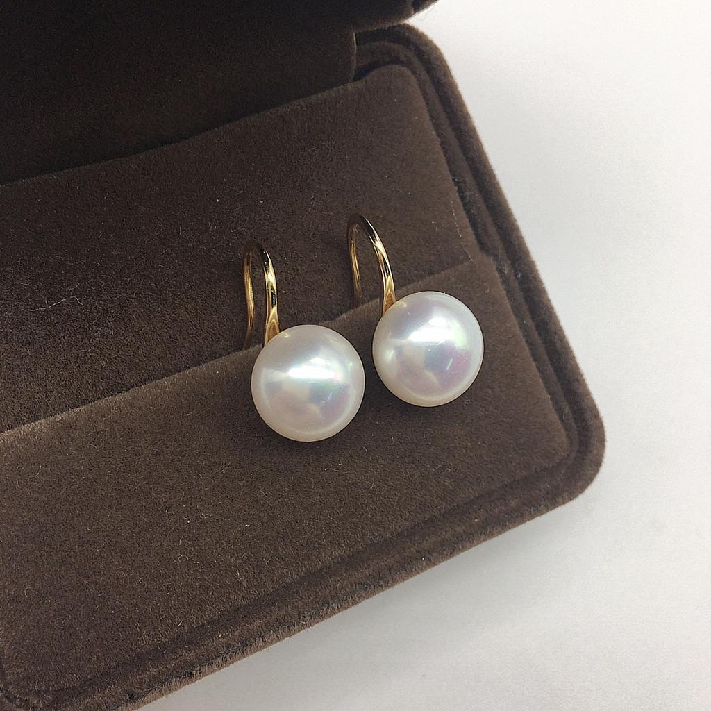 Trending on Xiaohongshu: Recommended Products*Elegant high-heeled silver hook earrings, fashionable Korean-style, with bright freshwater pearl