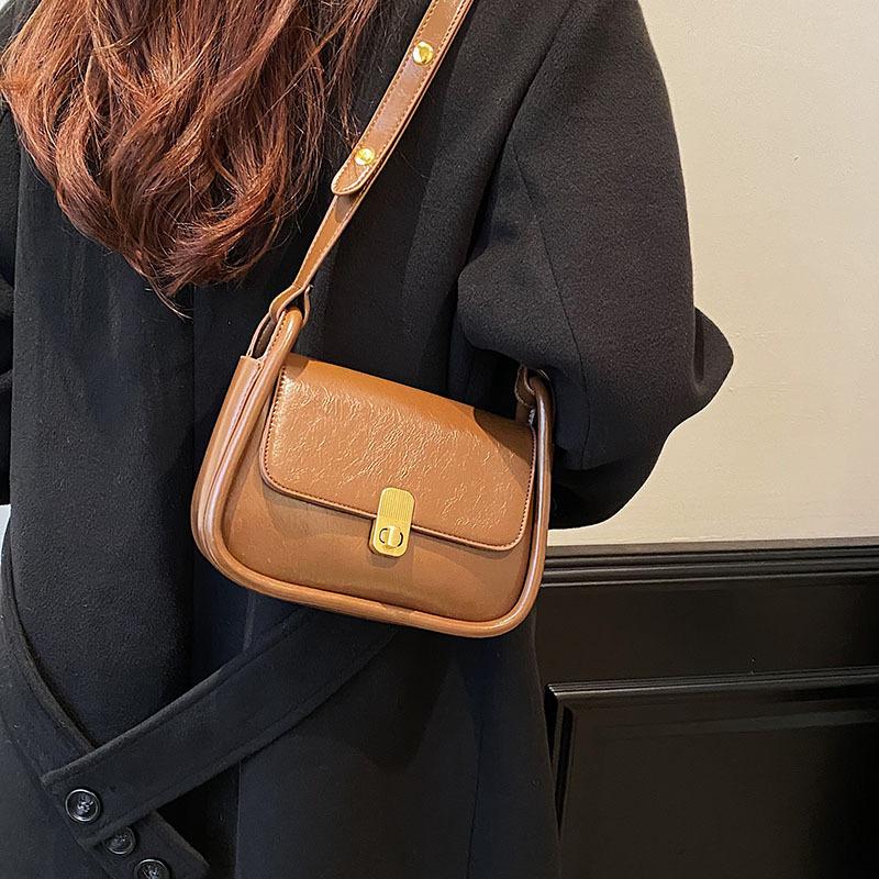 

Black Flap Lock Handbags Women PU Leather Top-Handle Messenger Bag Casual Female Crossbody Bag Retro Square Shoulder Bag Purse 21x8x15cm коричневый