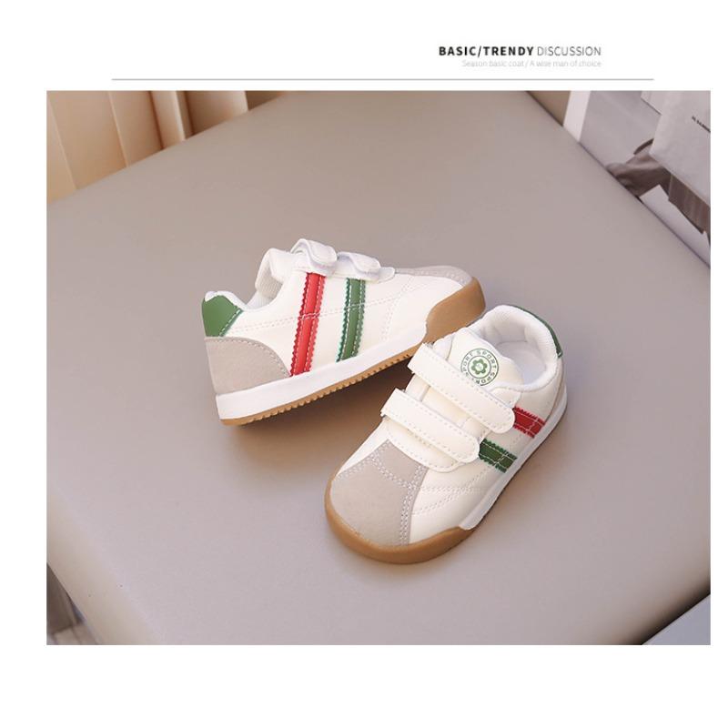 Kinder Freizeitschuhe Frühling und Herbst neue Kleinkindschuhe Jungen Baby weiche Sohle rutschfest Forrest Gump Schuhe Jungen weiße Schuhe Trend