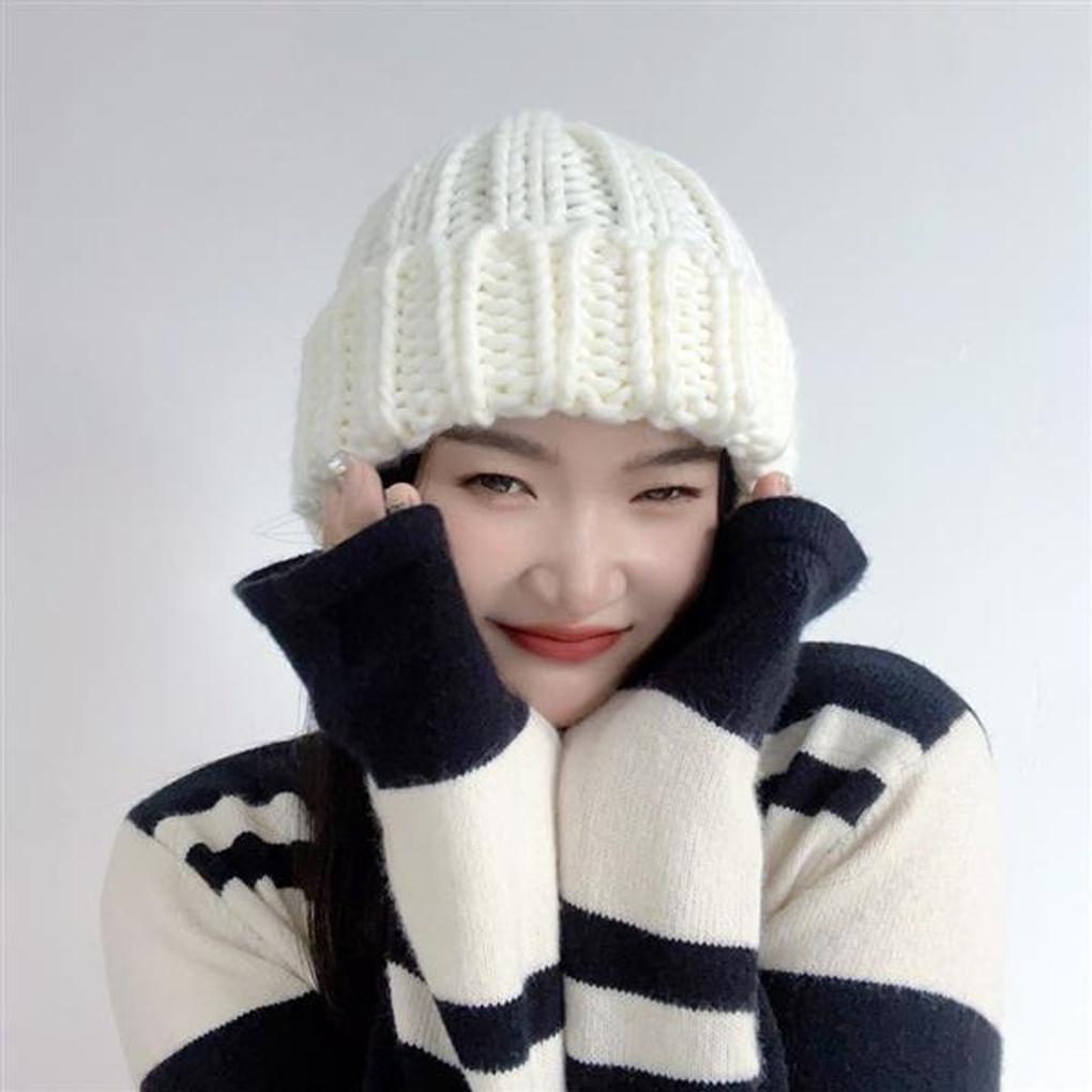 MI Twisted Knit Beanie (White)