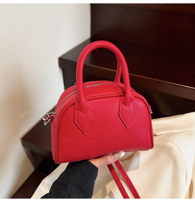 

Весна новая женская сумка модная простая сумка-ракушка темпераментная сумочка плечевая кроссбоди маленькая сумка сумка-подушка красный