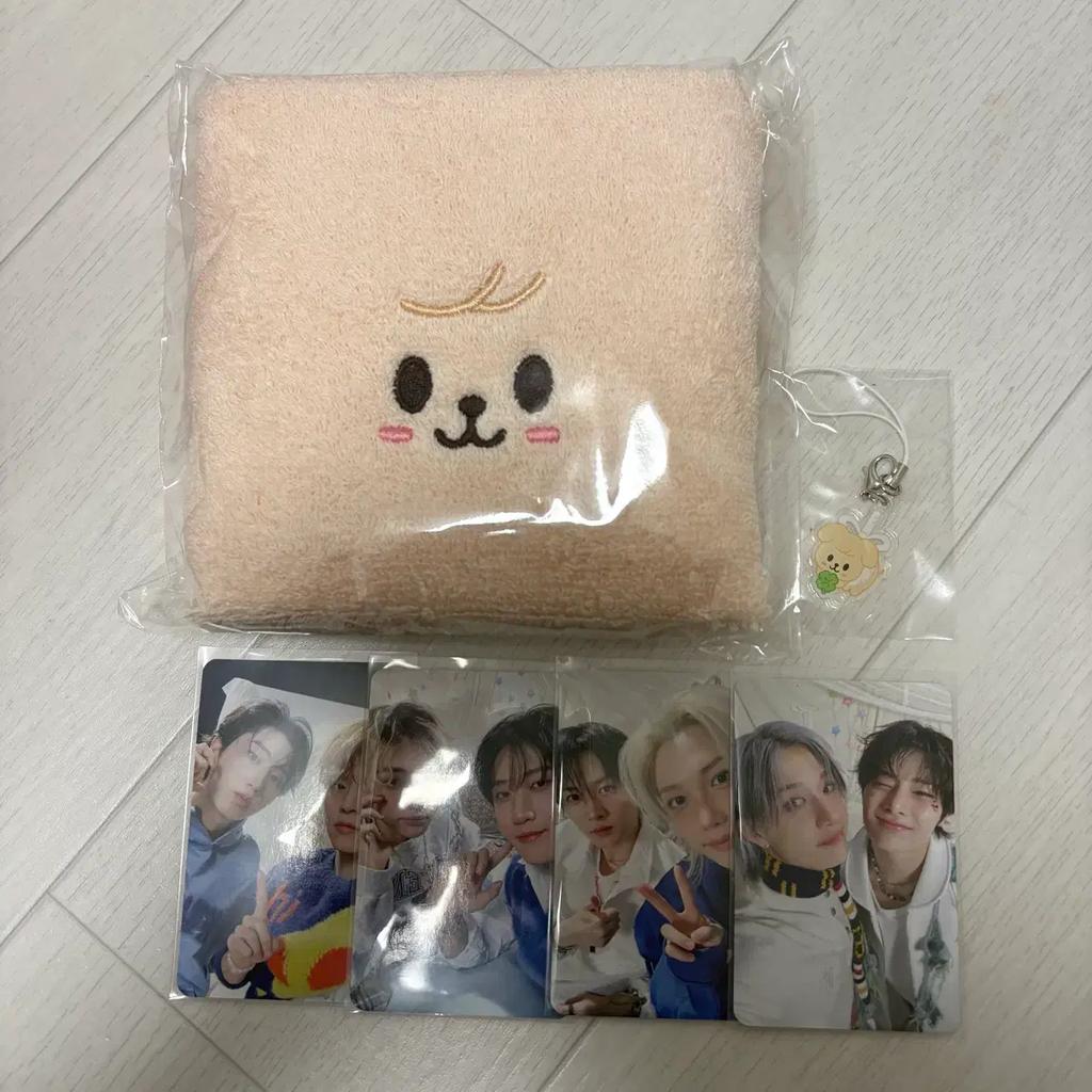 STRAY KIDS Skies Admission Gift First Act Unit Poka Bulk Transfer