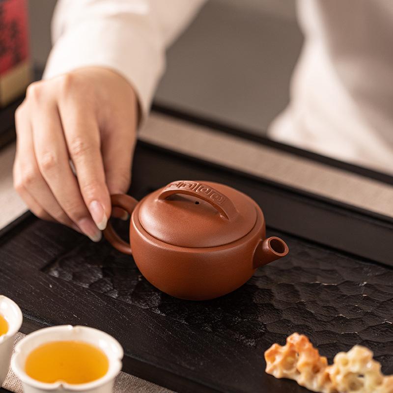 Zisha Pot Pure Handmade Kung Fu Tea Set for One Person Single Pot Raw Ore Purple Mud Small Capacity Zhu Mud Brewing Teapot Hantile Pot