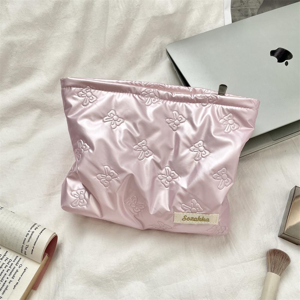Gesteppte Herz-Handtasche im koreanischen Stil: Multifunktionales Make-up-, Hautpflege- & Münzportemonnaie