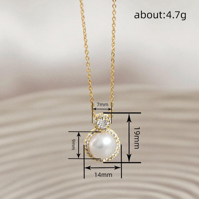 French Temperament Style Necklace, Round Geometric Imitation Pearl Pendant, Micro-inlaid Zircon Neck Chain.