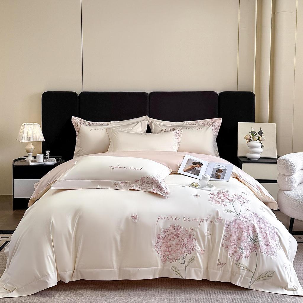 Light Luxury Skin-Friendly Embroidered Duvet Cover Set, Super Soft & Breathable, Available In Single/Double & Student Three-Piece Styles.