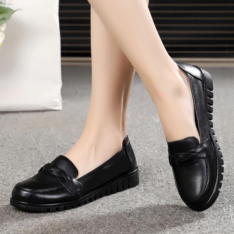 New Single-shoe Soft-soled, Lightweight and Flat Women's Shoes for Middle-aged and Elderly People