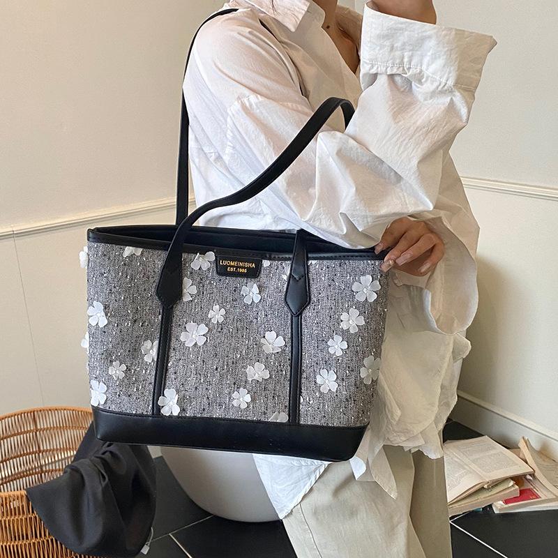 2025 New Textured Women's Bag Fashion Tote Bag Casual Printed Large Capacity Underarm Bag Sweet Versatile Shoulder Bag
