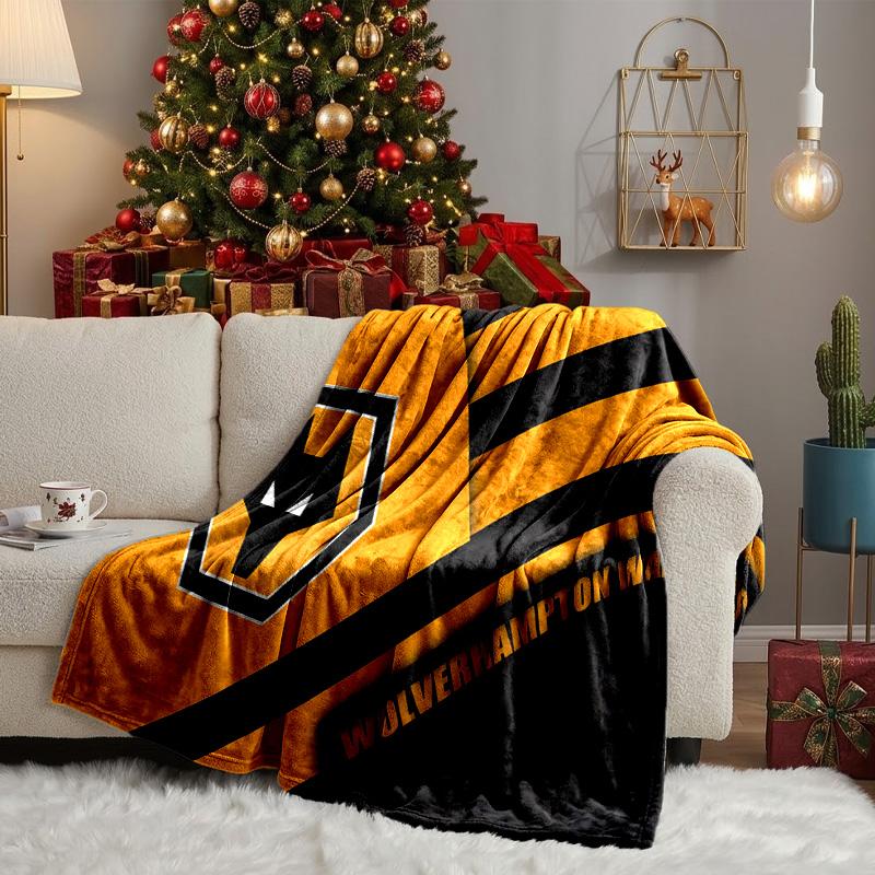 Wolf In The Night Wanderers Throws Blanket Flannel Blankets Plush for Couch Bed Gifts for Men Women Travel picnic blanket Christmas fan gifts