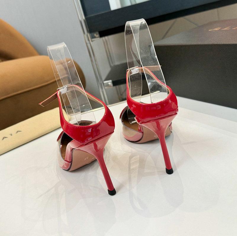 Fashion 2025 Summer New Gold Flower Square Thin Heel Single Shoes With Sexy Open Toe Design Sense Women Sandals