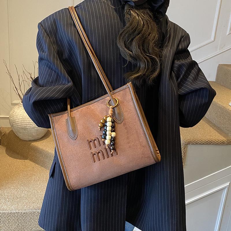 Suede bag women's 2025 new autumn and winter retro shoulder bag commuter tote bag large capacity women's bag