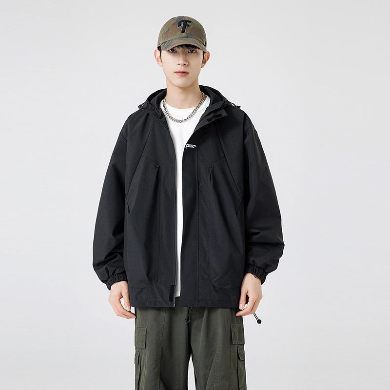 Bunda Pánska Jarná Nový Trend Značková Vyšívaná Vetruvzdorná Bunda s Kapucňou Pár Outdoorová Voľná Ležérna Bunda