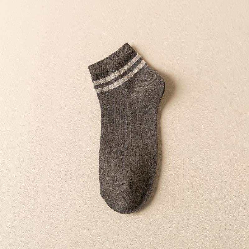 Men Spring and Summer New Two Bar Simple Sports Cotton Breathable Sweat Absorbing Short Tube Socks